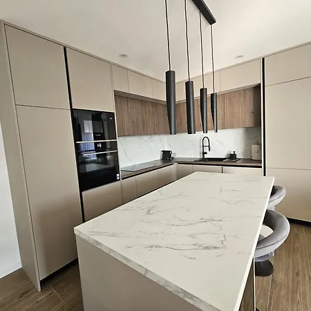 Adriatic Pearl شيبينيك